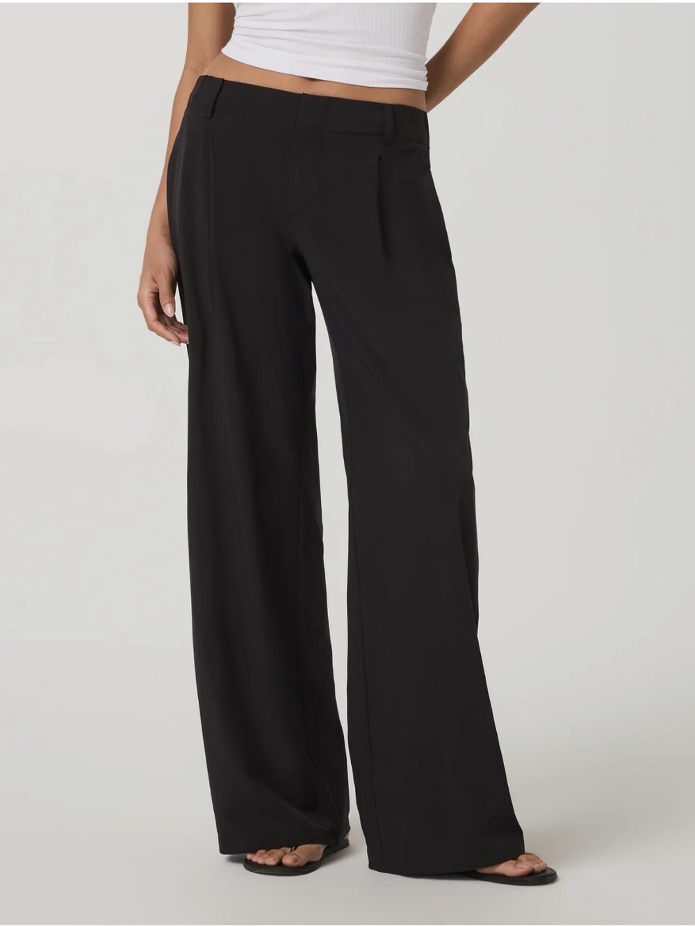 Vuori wideleg trouser black large short 30” inseam